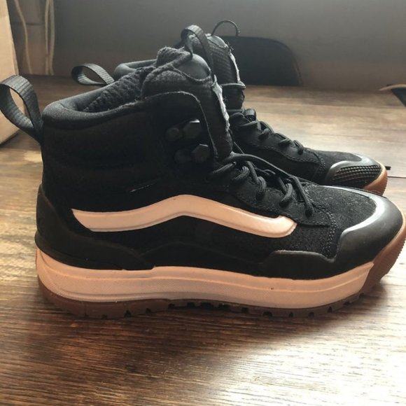 VANS ULTRARANGE EXO HI MTE - Picture 1 of 5